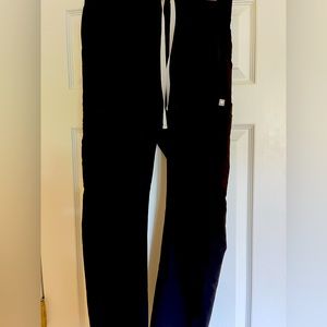 FIGS SCRUB BOTTOMS - Size Small Petite